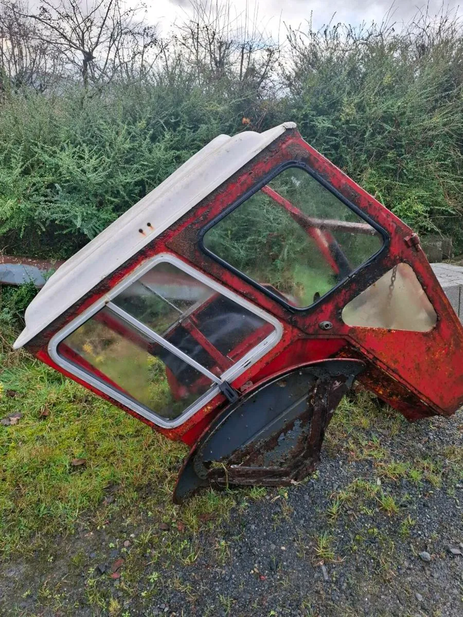 Massey ferguson cab - Image 1