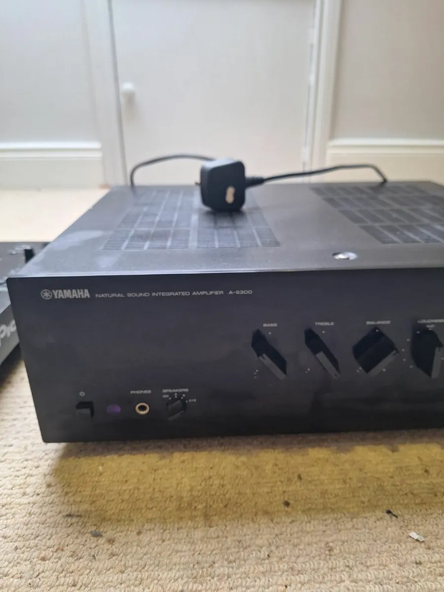 Pioneer DJ XDJ-RX & Yamaha Amplifier - Image 3