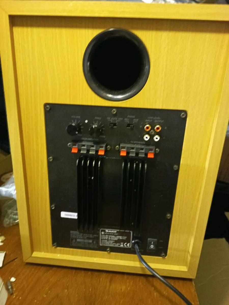 Auna powered surround sound bass speaker - Image 4