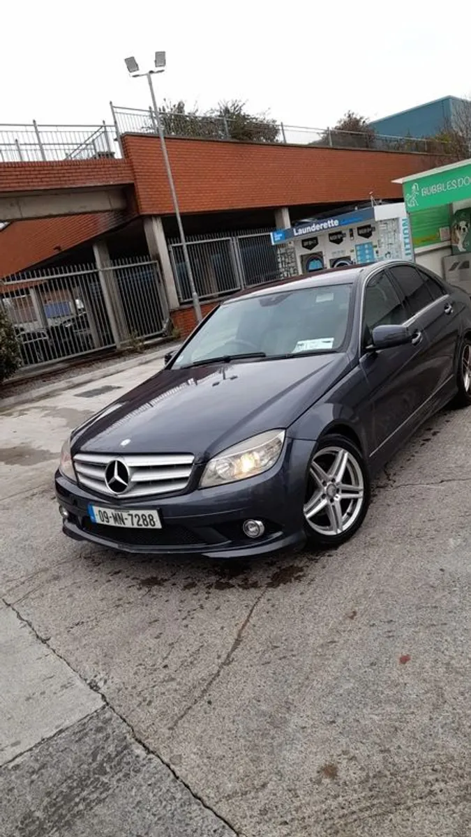 2009 Mercedes-Benz C-Class - Image 4