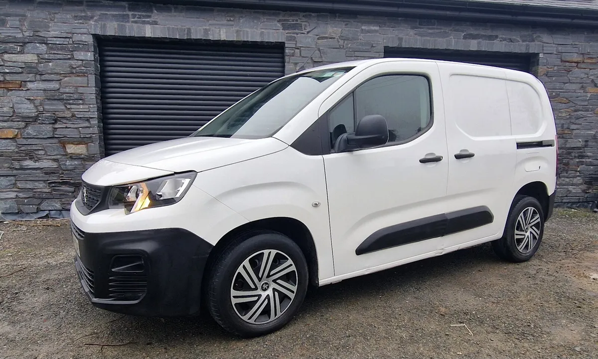 2019 Partner No VAT - Image 1