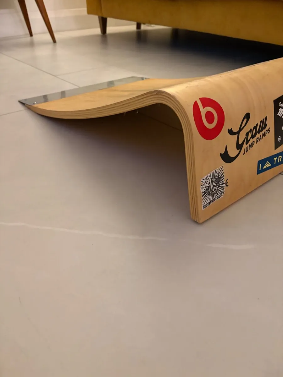 Graw Stunt Ramp Skateboard / Scooter - Image 2