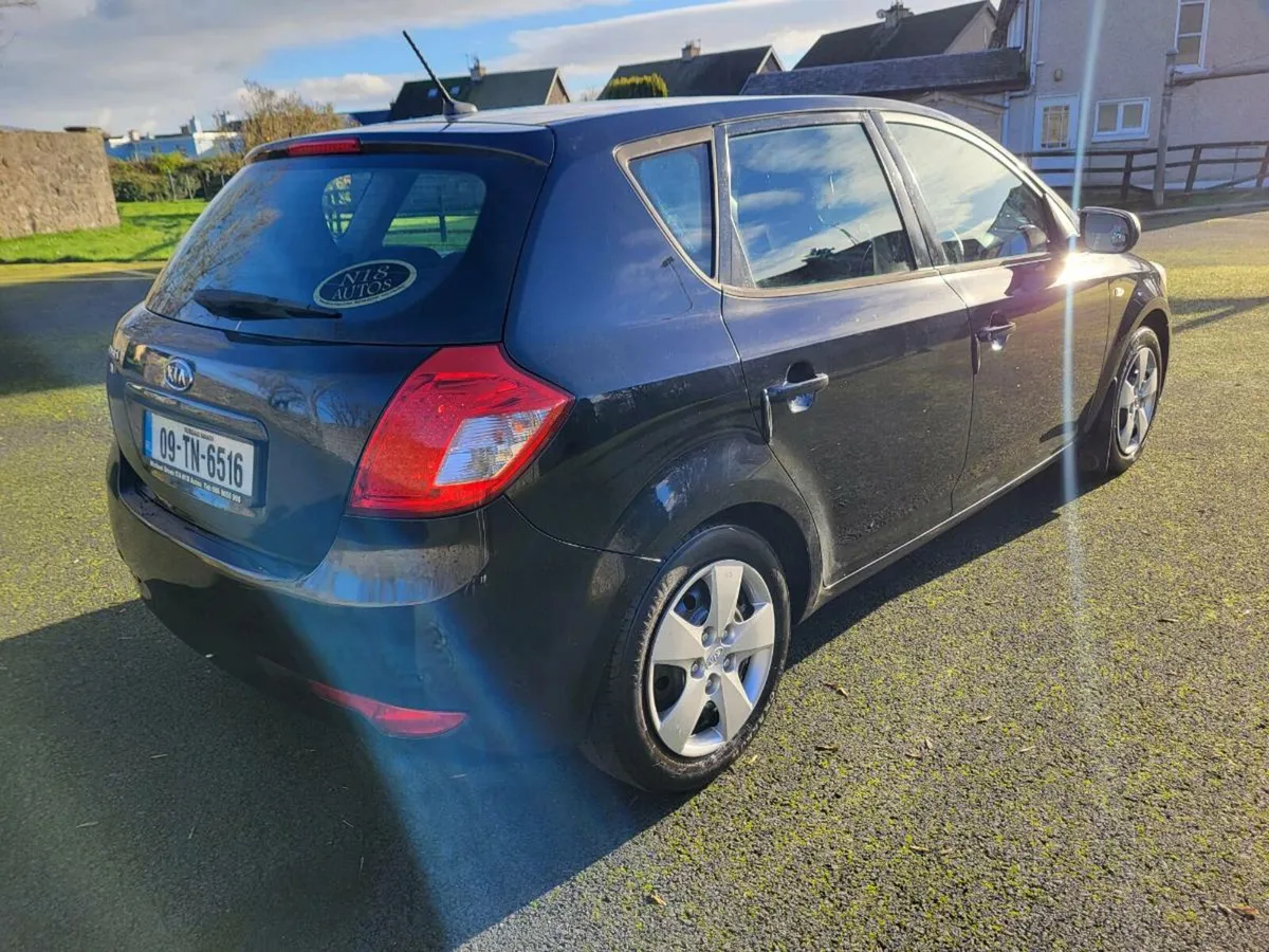 Kia Cee'd - Image 4