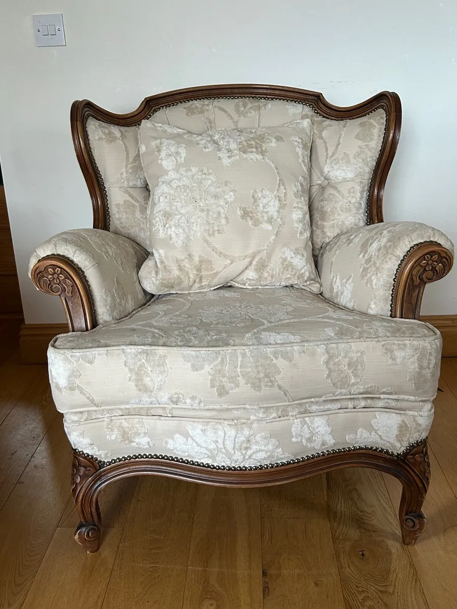 French chic 3 piece couch - Image 1