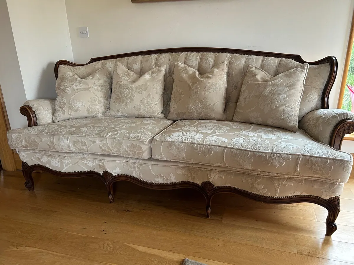 French chic 3 piece couch - Image 3