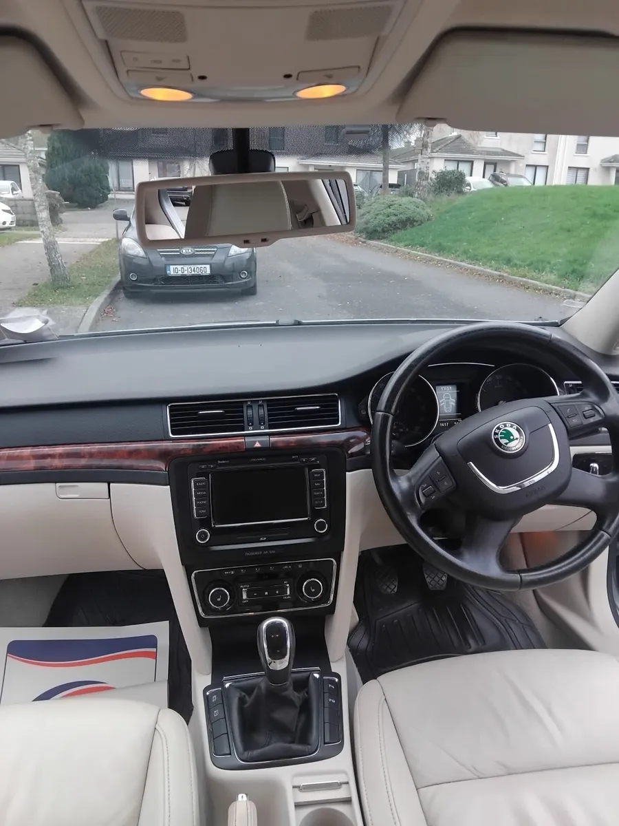 Skoda Superb 2010 - Image 4