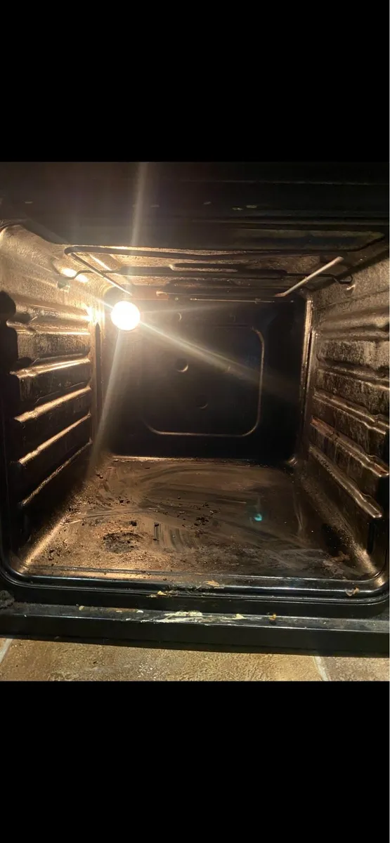 Electric indesit cooker with 2oven - Image 3