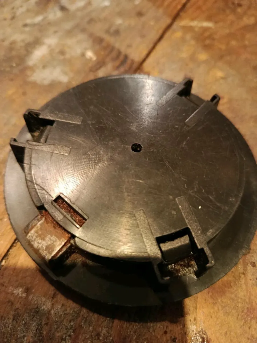 Ford Capri/escort MK1/MK2 centre cap horn button - Image 3