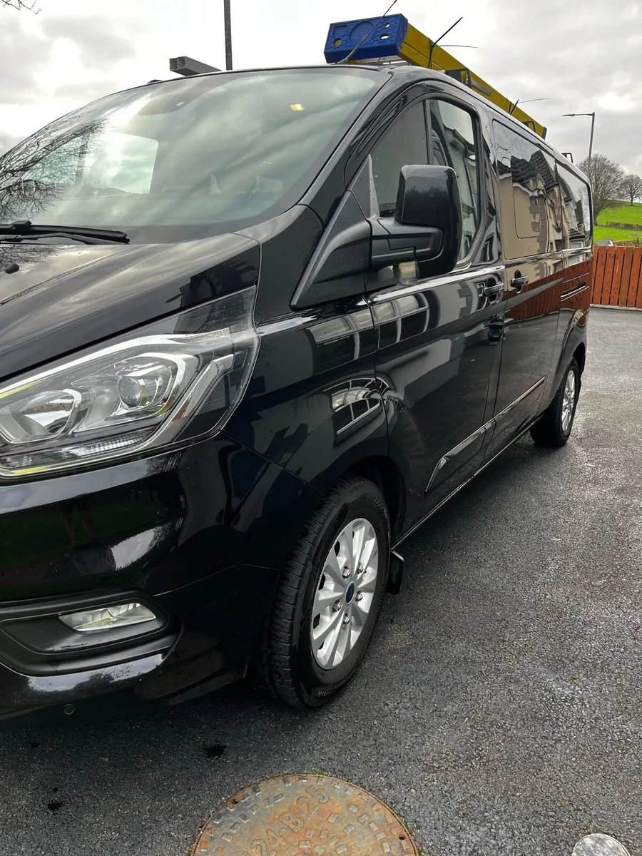 Ford custom crew cab - Image 1