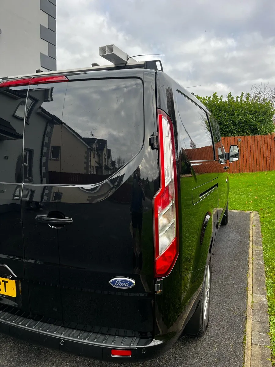 Ford custom crew cab - Image 3