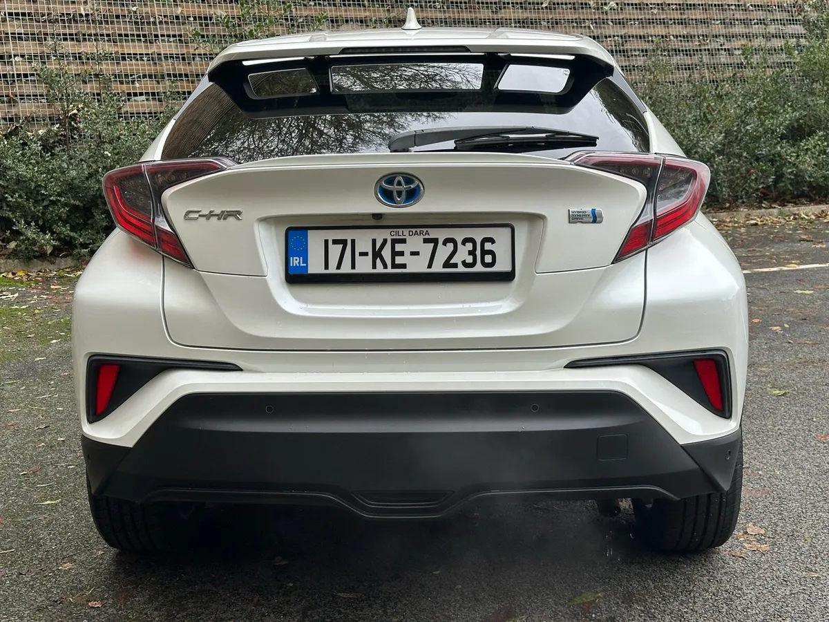 **HIGH SPEC** 171 Toyota CHR 1.8 HYBRID - Image 3