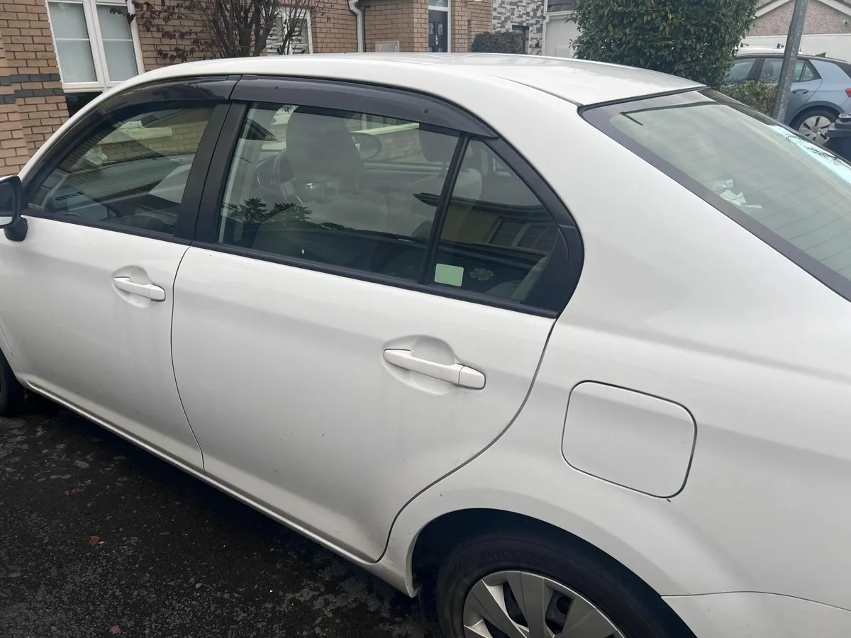 Toyota Corolla 2017 - Image 3