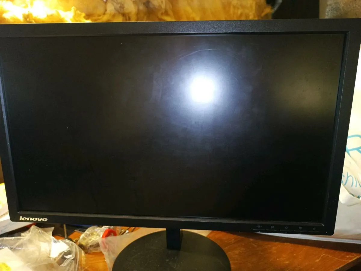 Dell ultra sharp 24" monitor with stand - Image 4