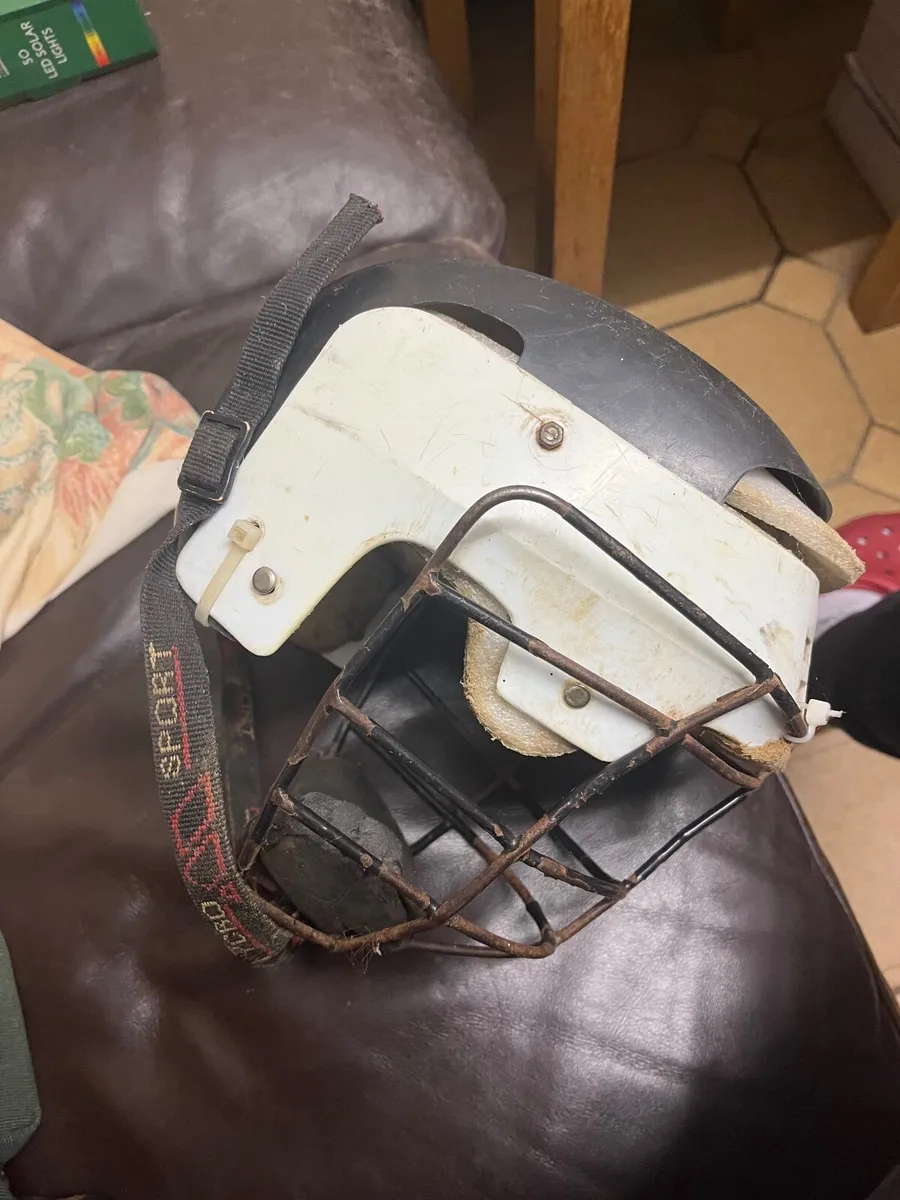 Old style helmet - Image 3