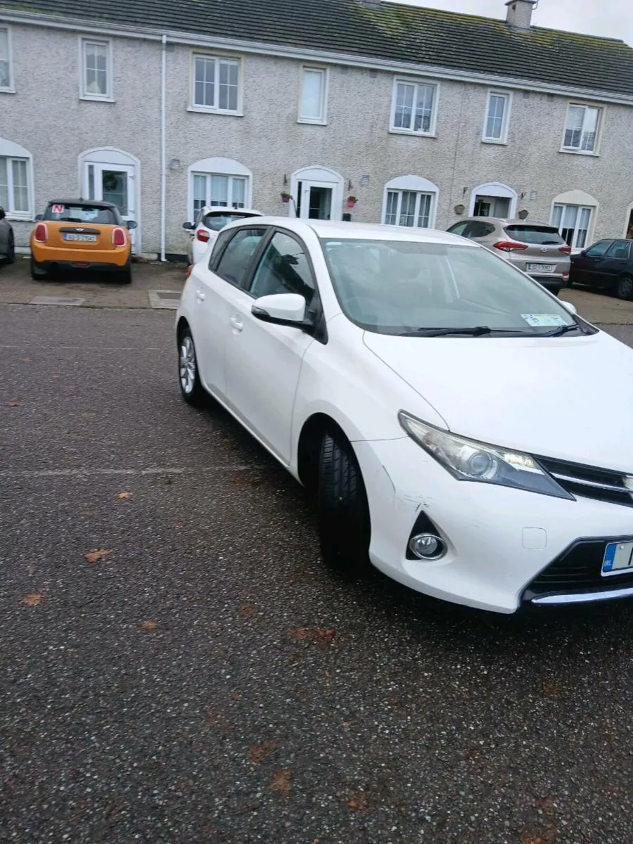 Toyota auris 141 - Image 2