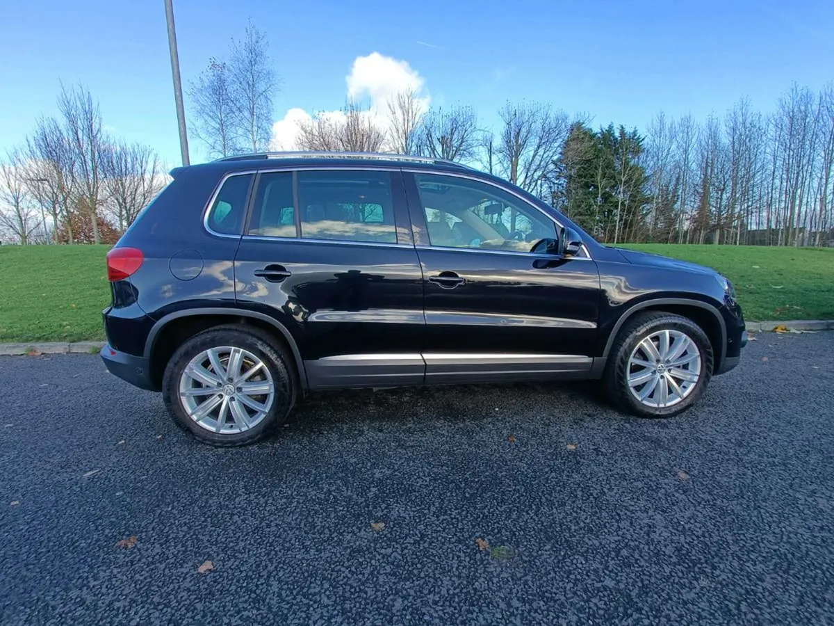 2015 Volkswagen Tiguan - Image 1