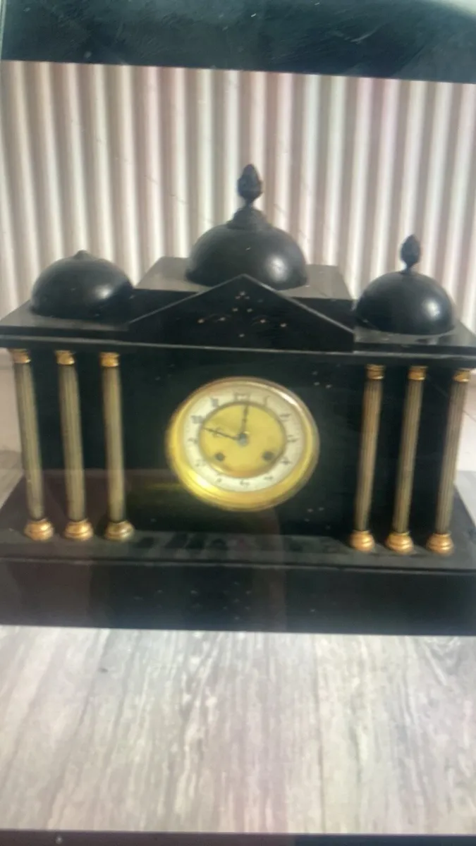 Mantle clock