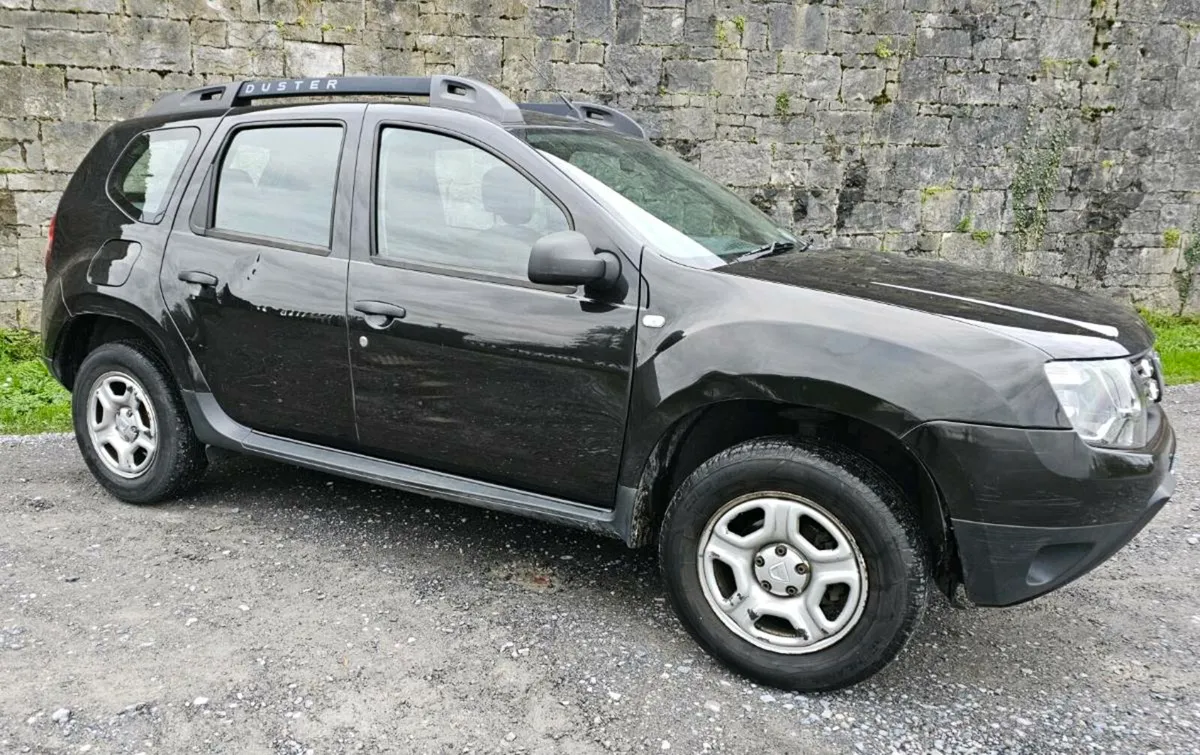 Dacia duster NCT until 15/03/27. Only 122,000miles - Image 3