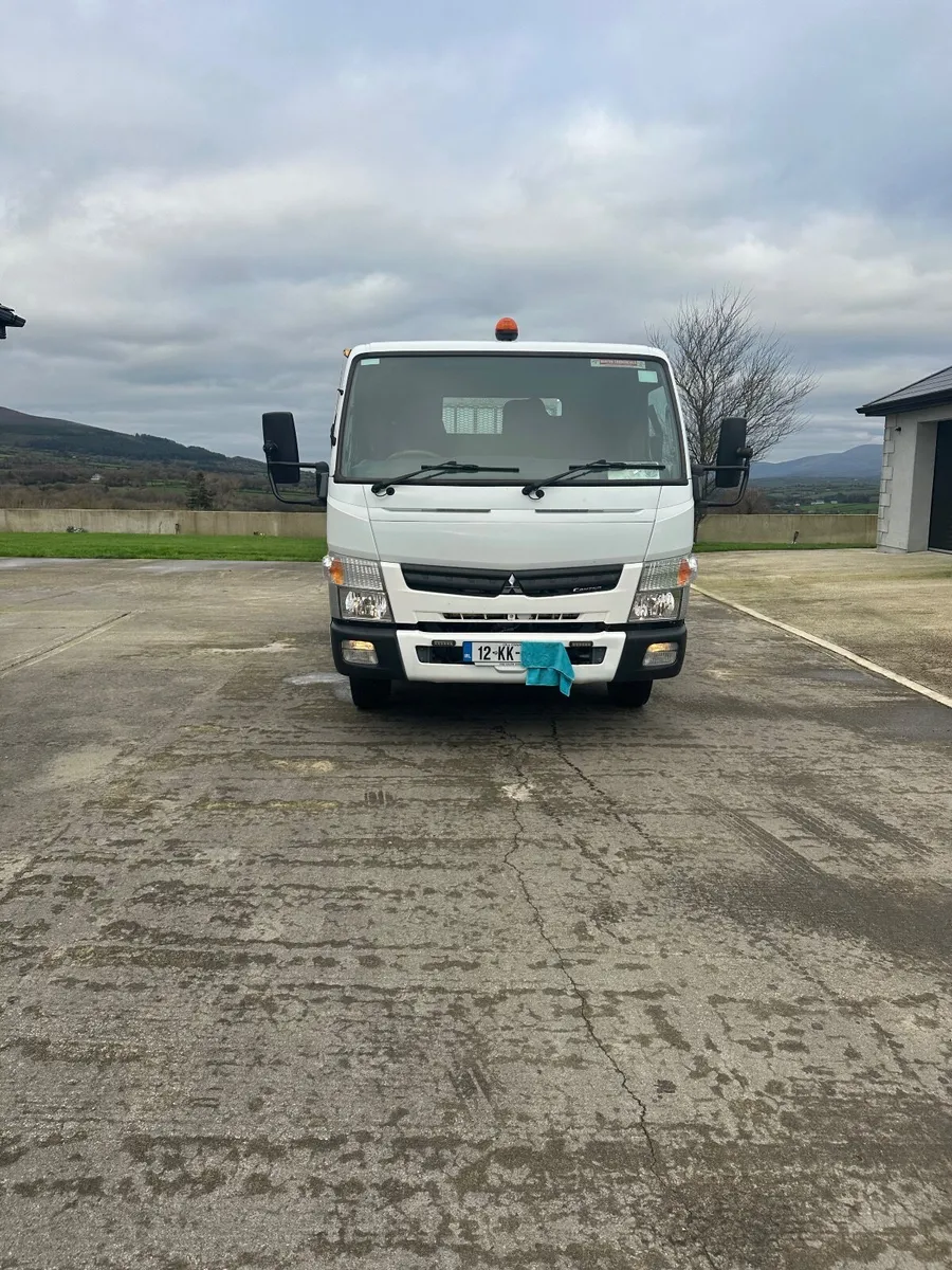 Mitsubishi FUSO 2012 - Image 2