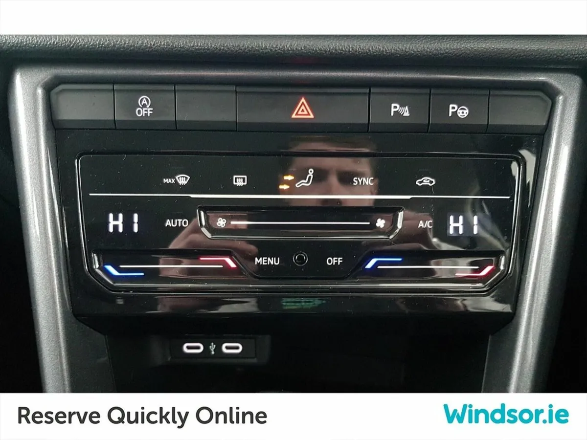 Volkswagen T-Roc 1.5 TSI 150HP Automatic - Image 3