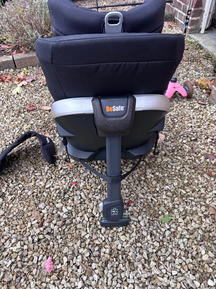 BeSafe Stretch child car seat - must sell! - Image 1
