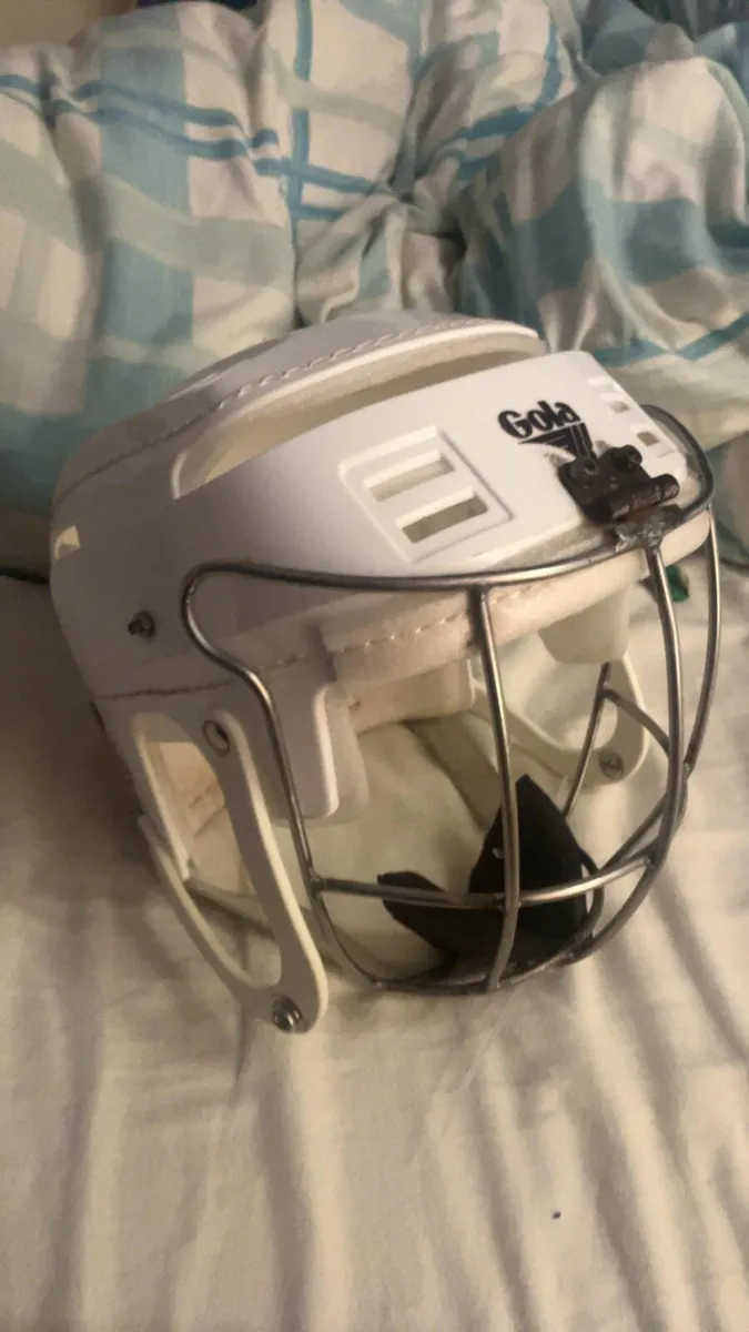 Gola hurling helmet - Image 3