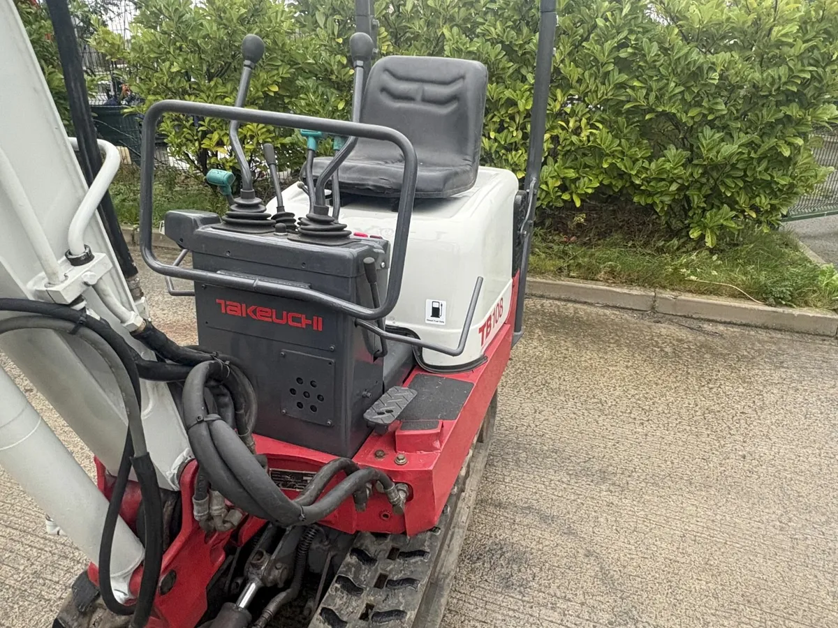 Takeuchi 1 ton digger - Image 2