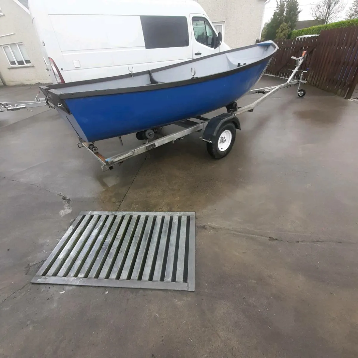 13ft fiberglass boat - Image 3