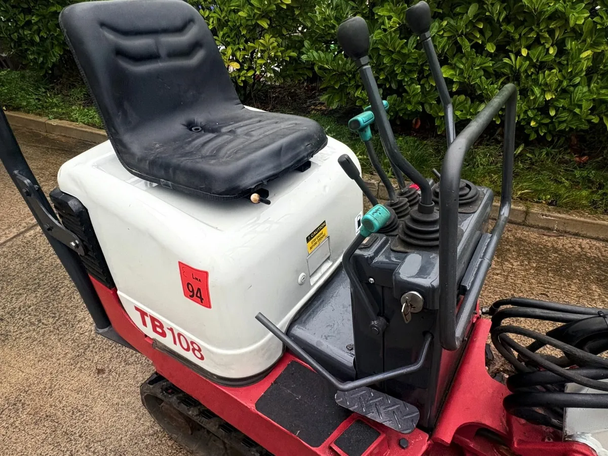 Takeuchi 1 ton digger - Image 3