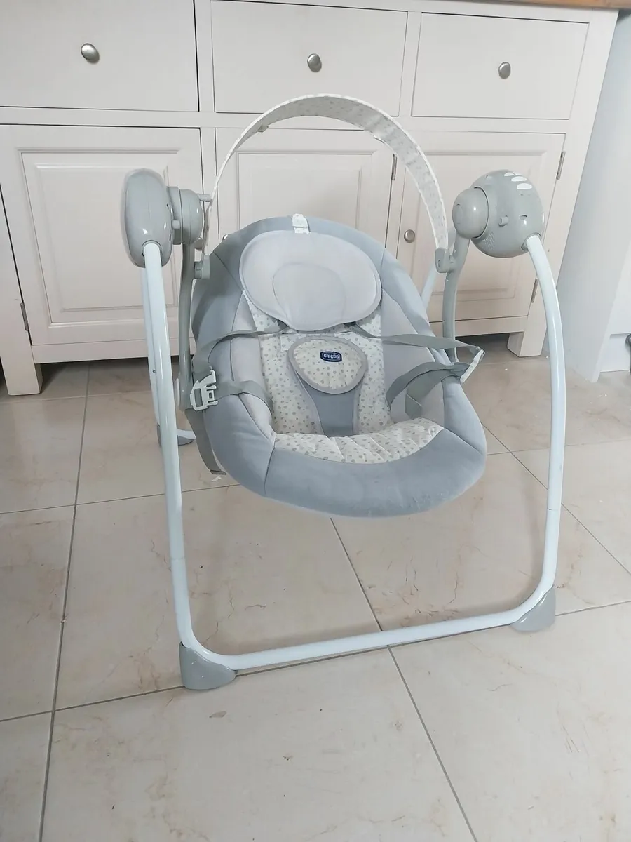 Travel cot - Image 2