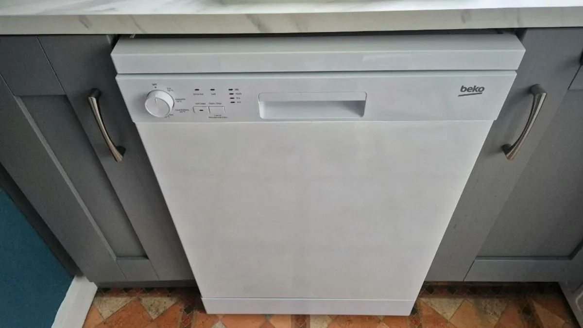 Beko dishwasher - Image 1
