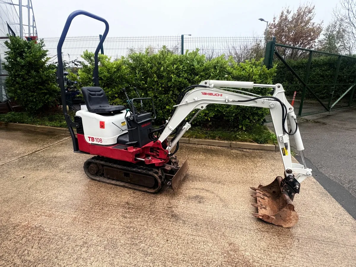 Takeuchi 1 ton digger - Image 1
