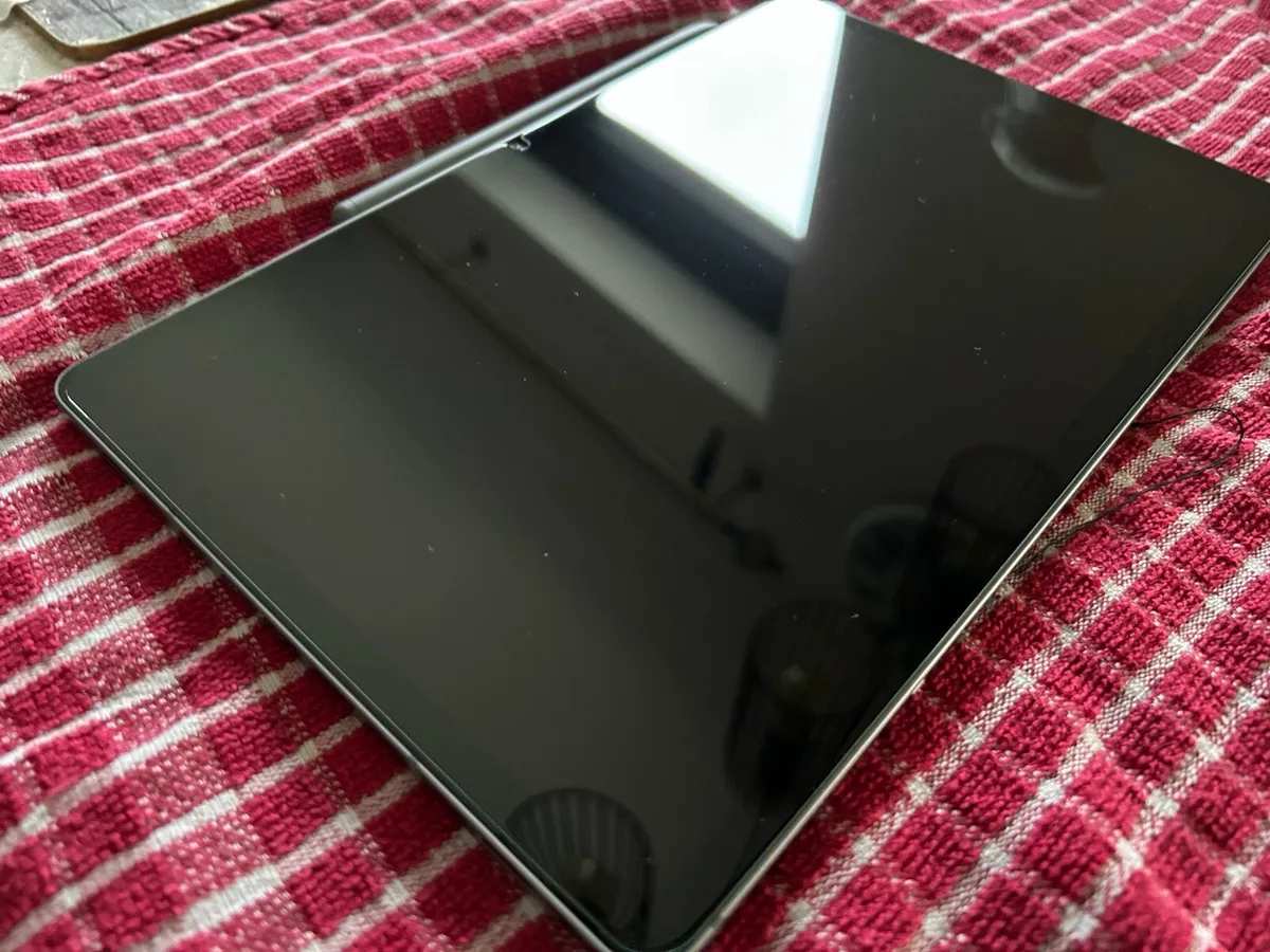 Samsung Galaxy Tab S9 FE 5G Gray 10.9Inch Like New - Image 4