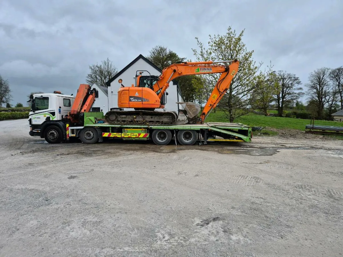 Plant lorry - Image 1