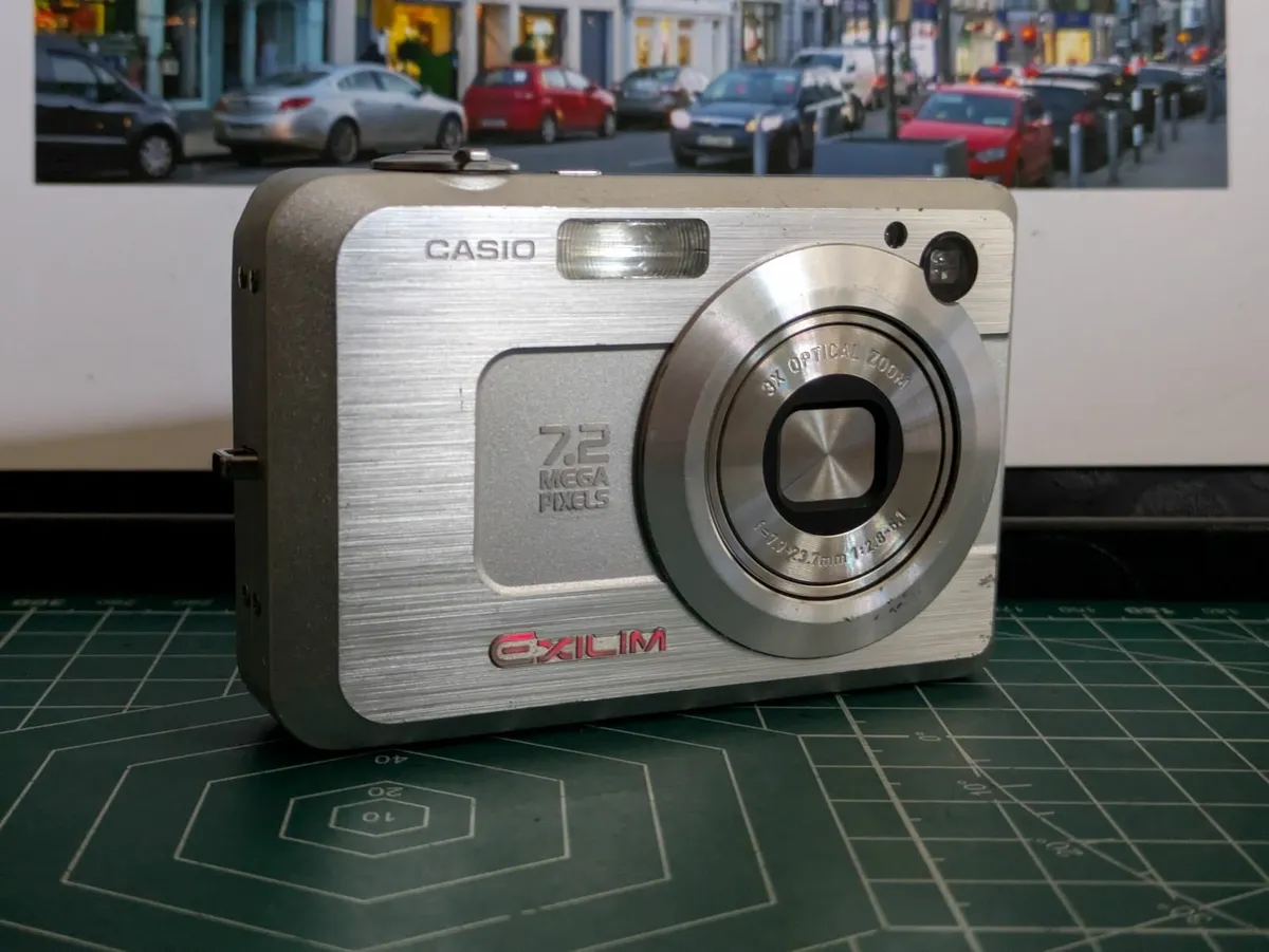 Casio Exilim 7.2 MP CCD🌈 digicam - Image 1