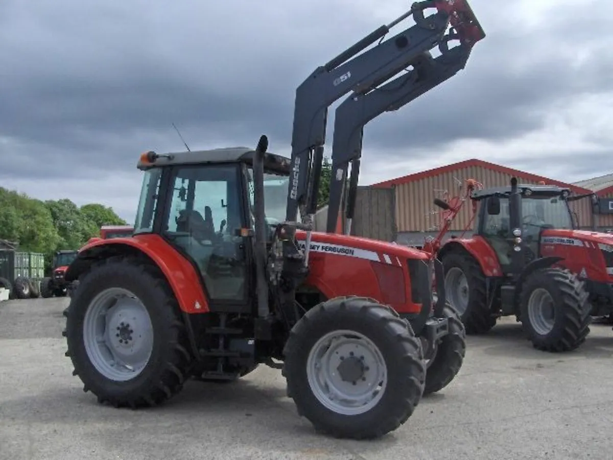 Tractors & Loaders - Image 3