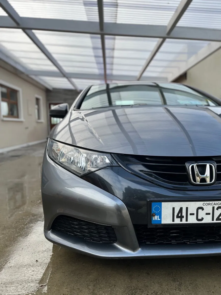 Honda Civic 2014 - Image 1
