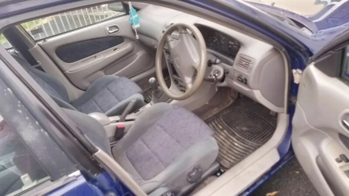1998 Toyota Corolla - Image 3