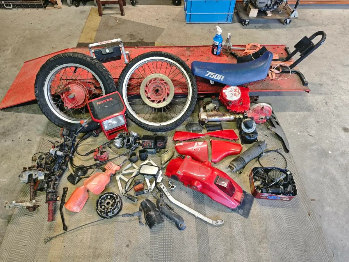 Honda xlv750r parts - Image 1