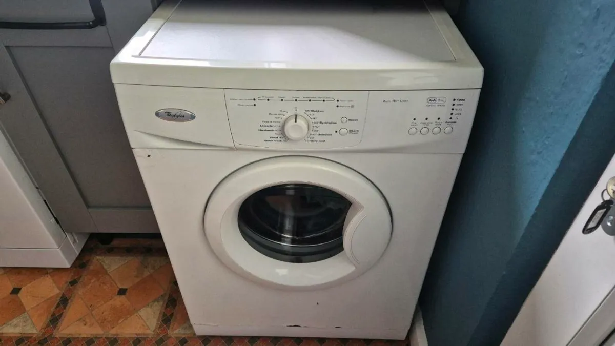 Whirlpool washing machine - Image 1