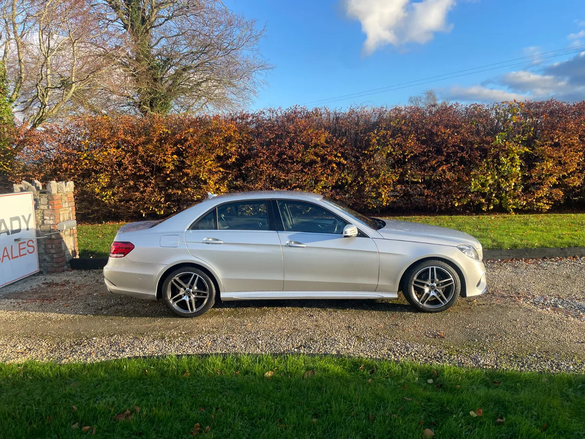 MERCEDES-BENZ E 220 CDI BE AMG SPORT AUTO DIESEL - Image 4