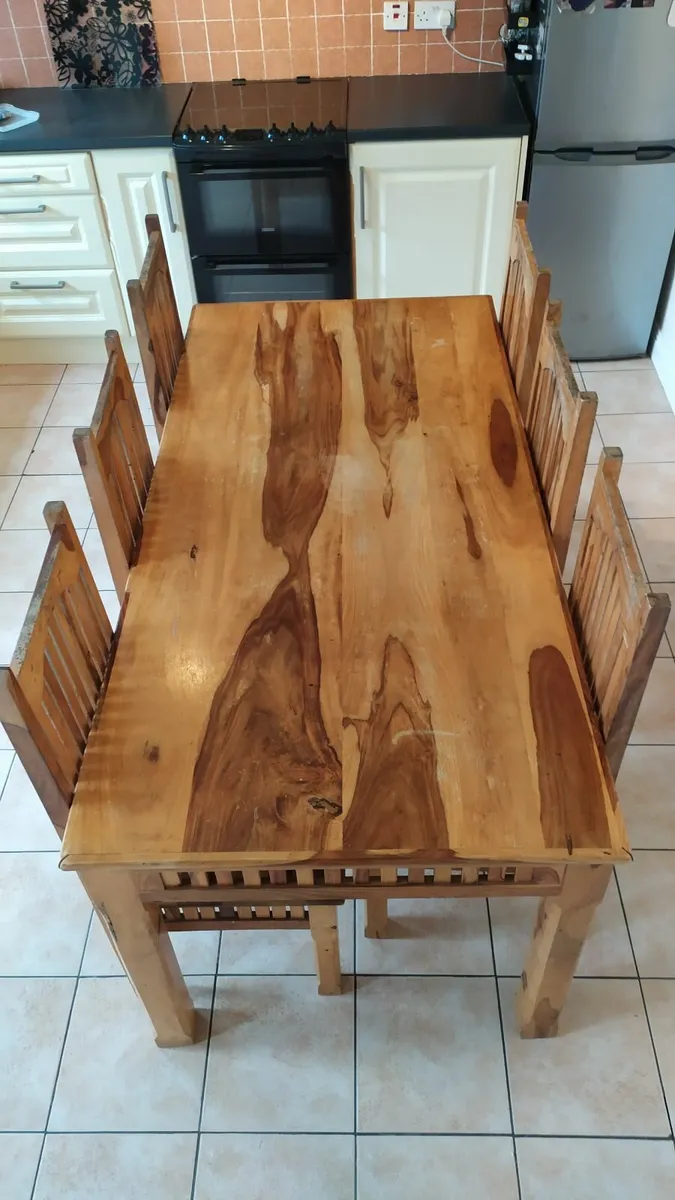Table and 6 chairs - Image 2