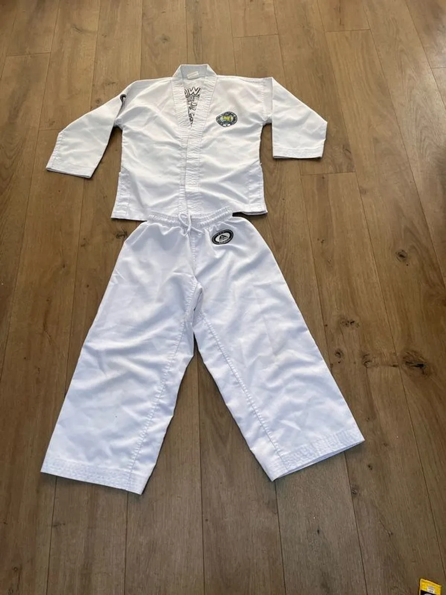 Taekwondo dobok set size 130