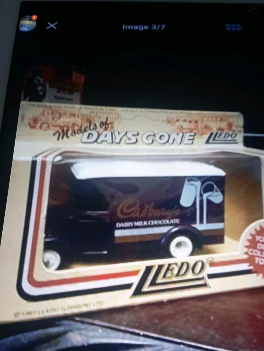 VINTAGE LIEDO  CADBURY CHOCOLATE  DIE CAST MODLE. - Image 2