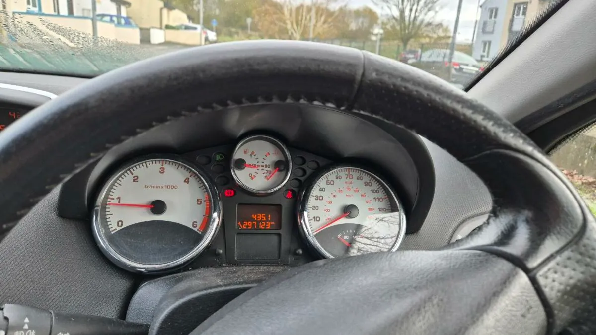 Peugeot 207 1.6hdi sport - Image 1