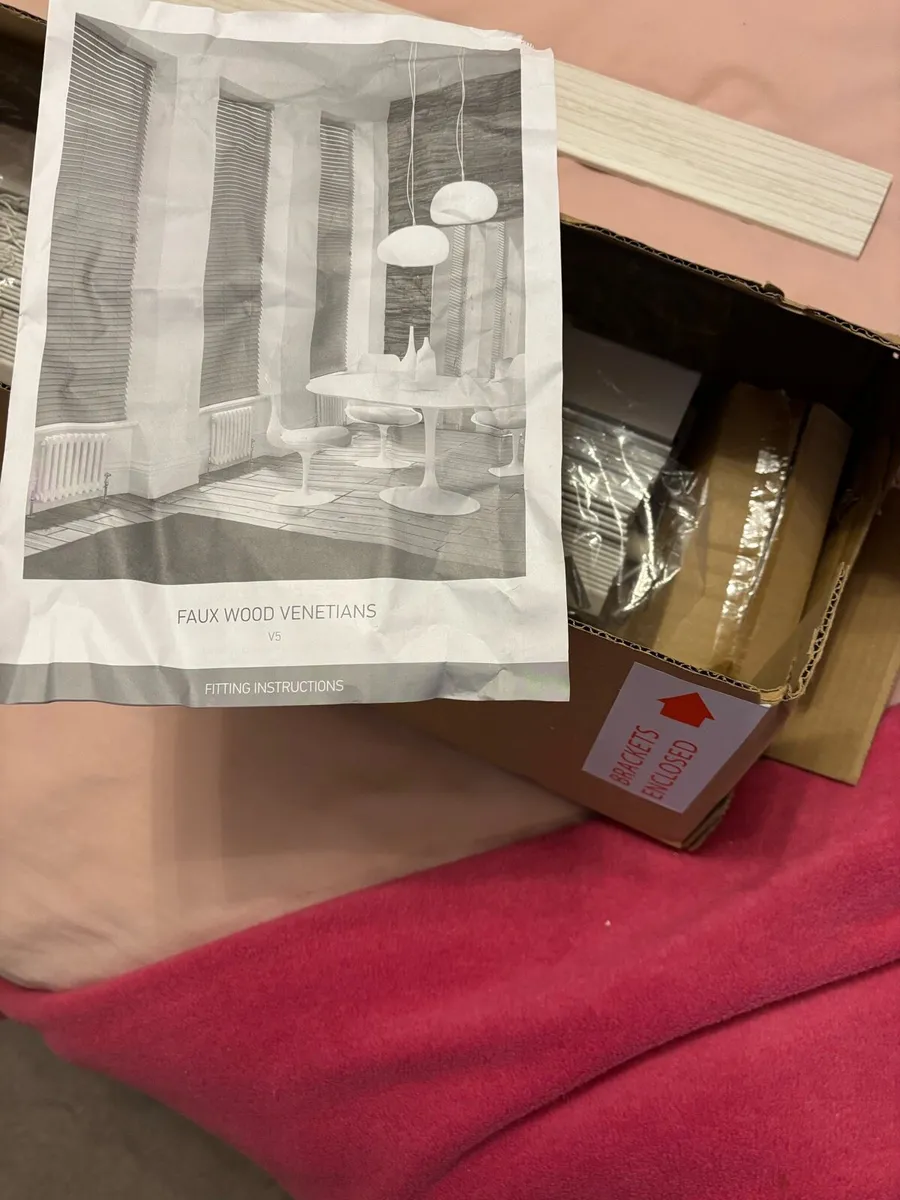 Faux wooden window blinds - Image 3