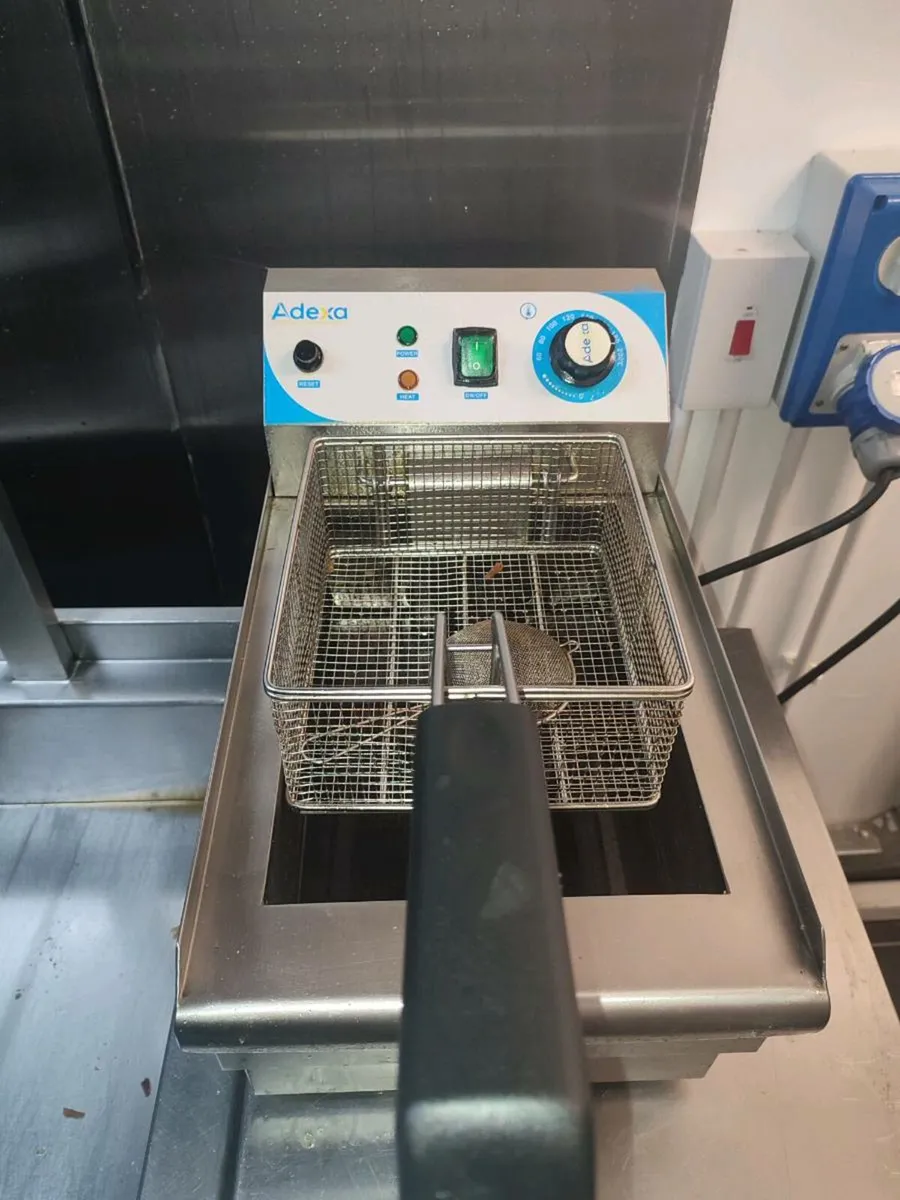 electric fryer - Image 1