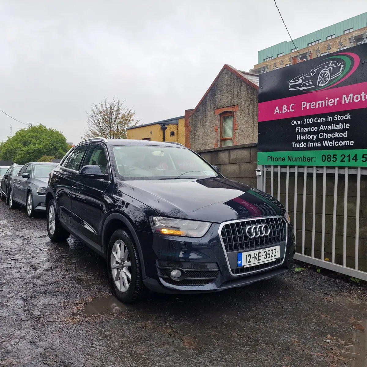 Audi Q3 2012 Full service history - Image 1