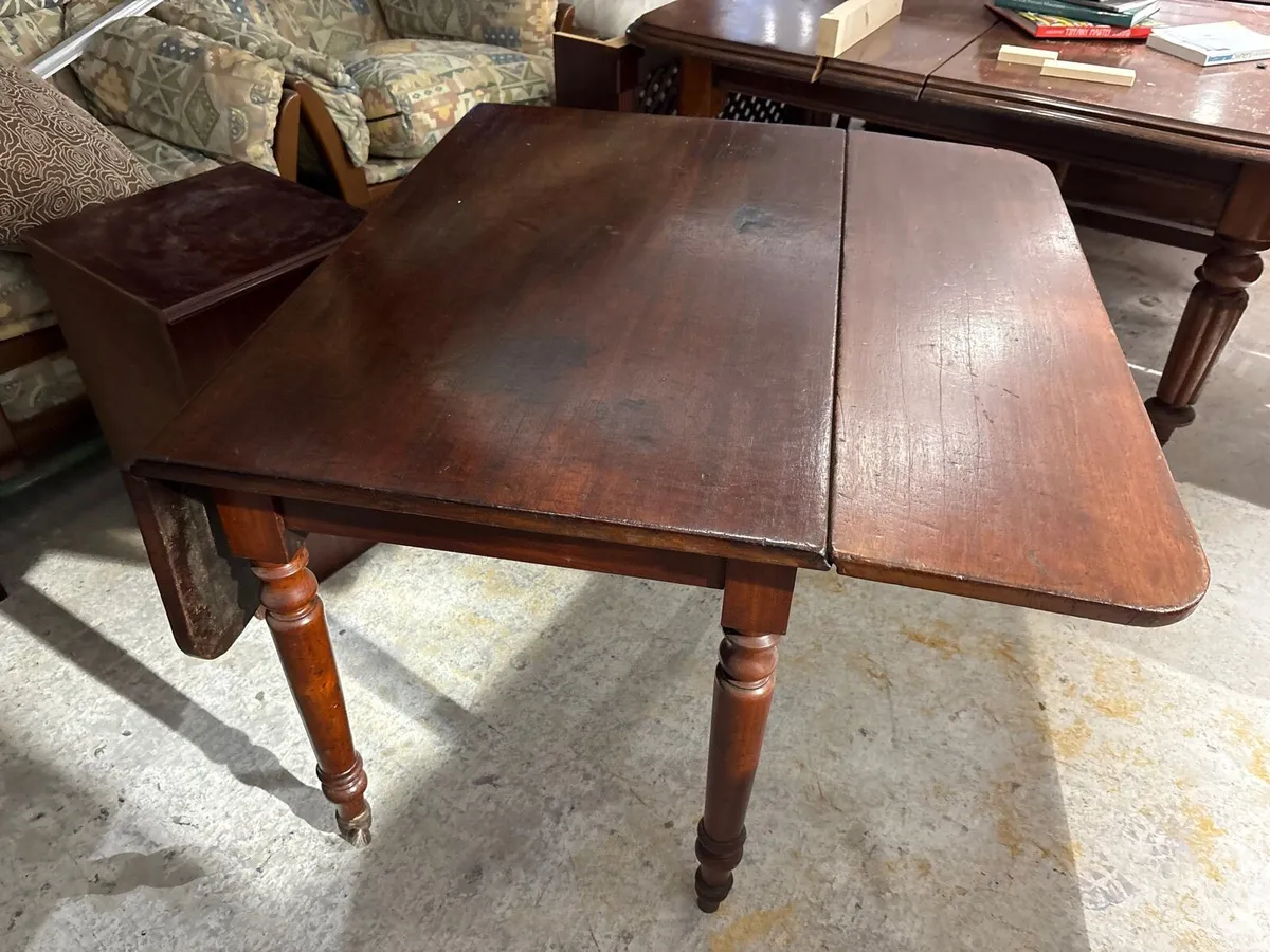 Mahogany folding table - Image 1