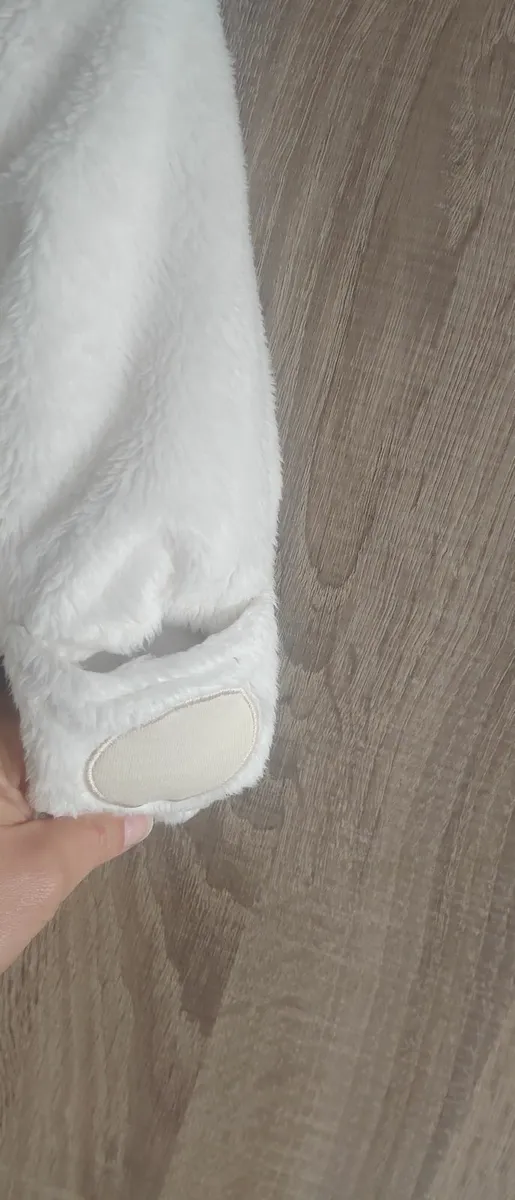 0/3 baby suit like new - Image 2